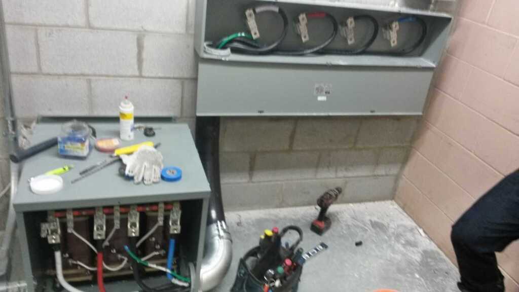 Splitter box installation by licensed electrician Toronto